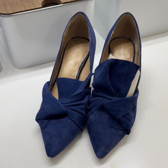 Chic Navy Suede Heels - Picture 1 of 6
